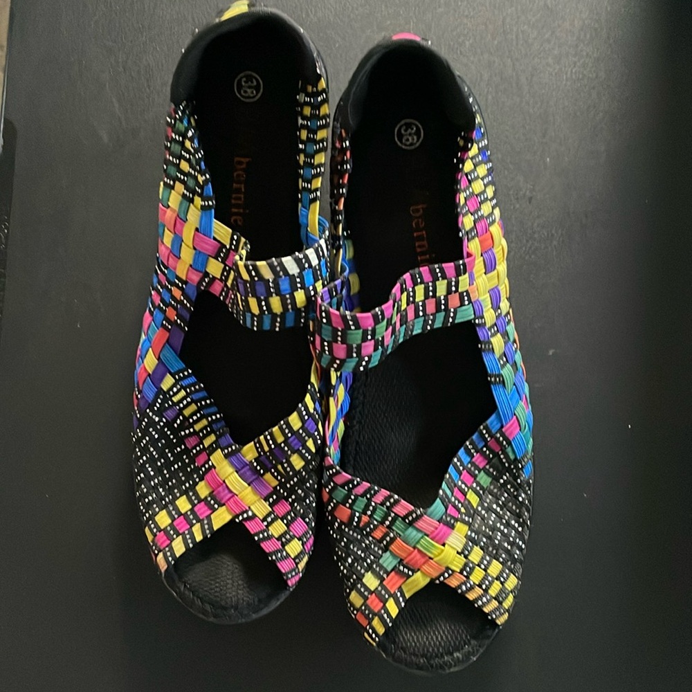 Bernie Mev. Hallie Wedge Sandal Size 38
